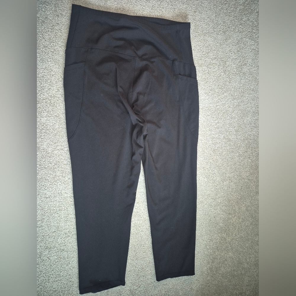 High-Waisted Black Maternity Leggings - Picture 2 of 4